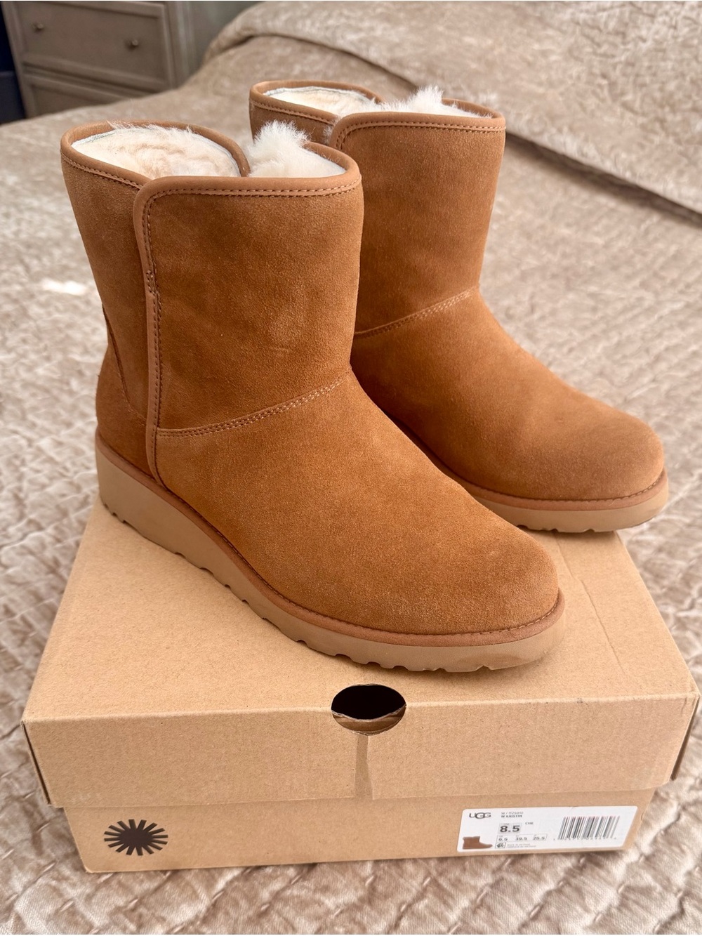 NIB UGG Women's Kristin Slim Ankle Booties - Chestnut 8.5